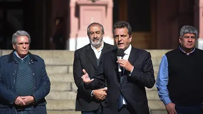 Impuesto a las Ganancias: CGT y CTA movilizarán para respaldar la eliminación que propuso Massa Impuesto a las Ganancias: CGT y CTA movilizarán para respaldar la eliminación que propuso Massa
