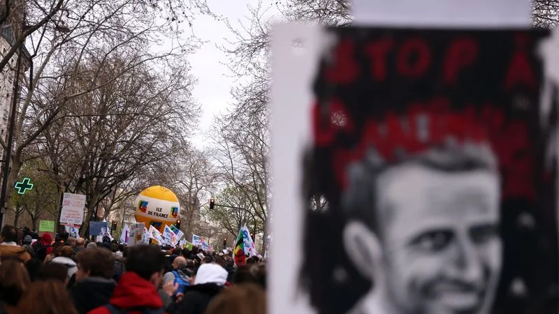 La Corte Suprema de Francia dio aval a Macron para la reforma jubilatoria
