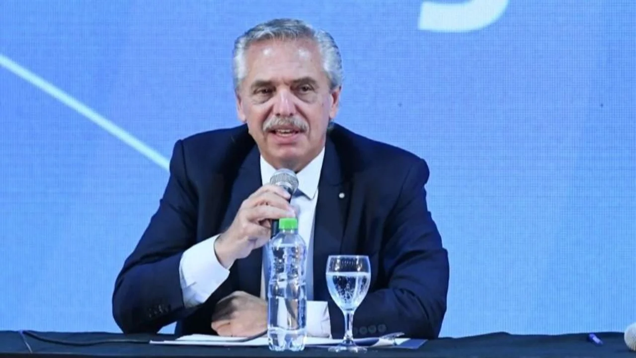 Con Massa en EEUU, Alberto le mandó un mensaje al FMI: "No podemos dejar que nos asfixien"