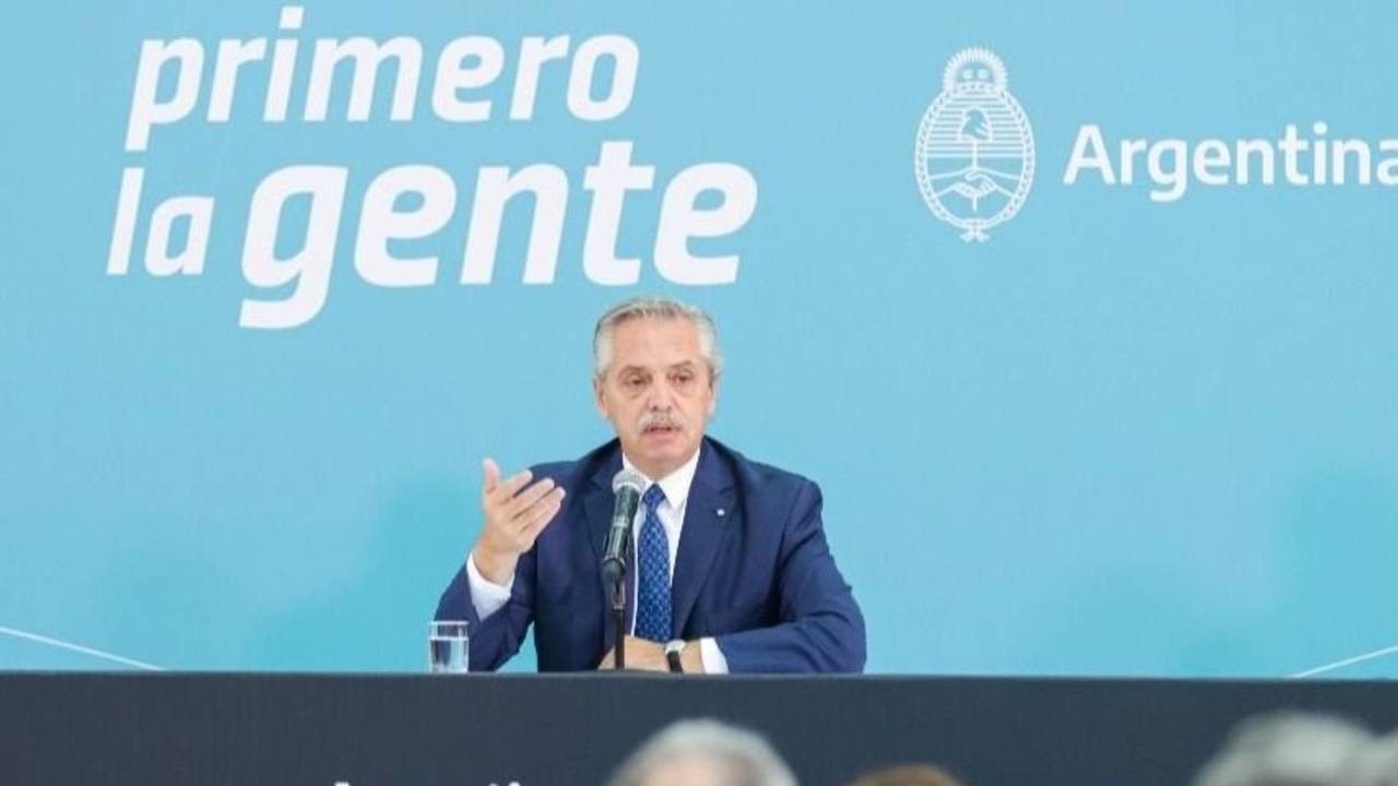 Alberto Fernández: "Terminemos con la discusión de empresarios por un lado y el Estado por el otro"