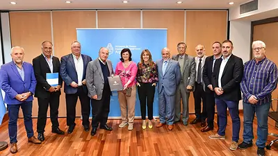 Paritaria de Comercio 2023: mercantiles cerraron aumento del 19,5% y un básico de $ 220 mil Paritaria de Comercio 2023: mercantiles cerraron aumento del 19,5% y un básico de $ 220 mil