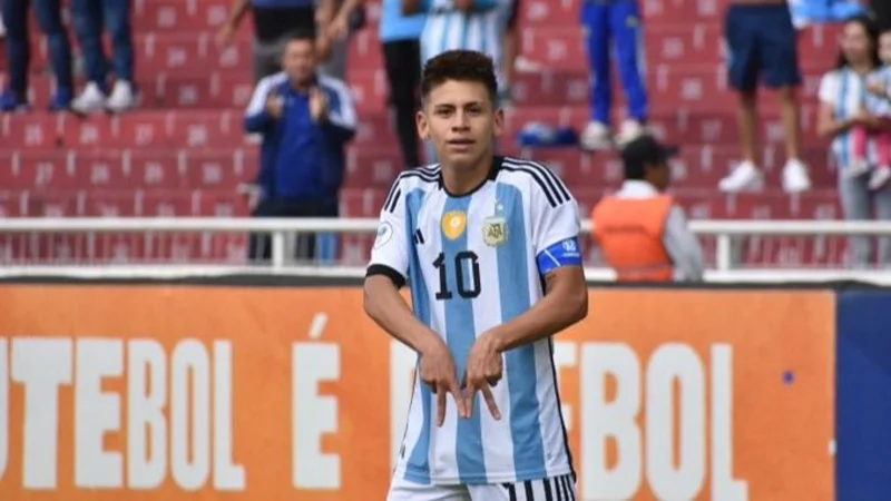 Selección Argentina, Claudio Diablito Echeverri, Sub 17.