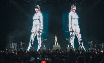 Cazzu anunció su embarazo en un Movistar Arena explotado | Recitales