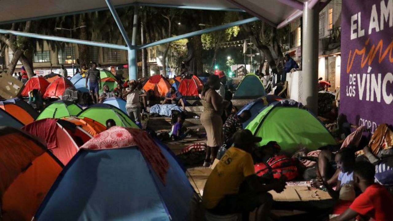 La ONU pide a los países de la región que no expulsen más a los haitianos