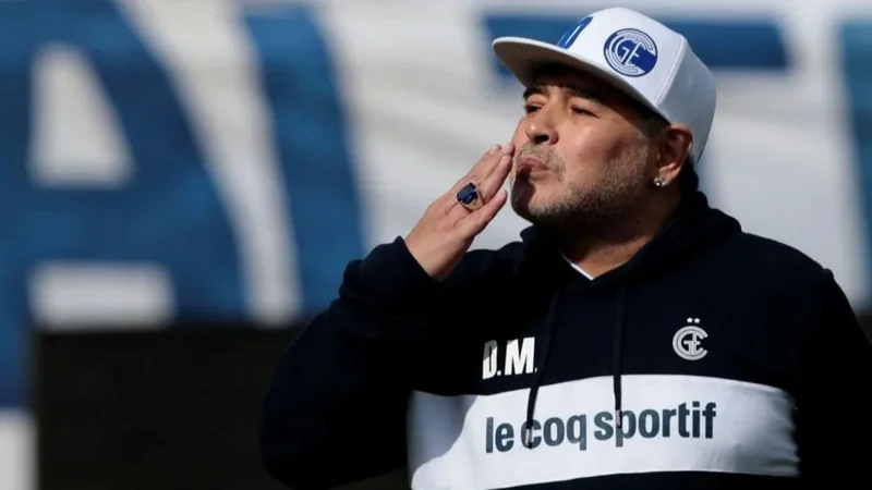 Diego Maradona, Leopoldo Luque, Agustina Cosachov.