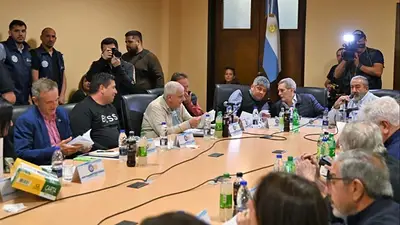 Previo a las elecciones, la CGT pidió "un gran consenso" contra la inflación y la pobreza Previo a las elecciones, la CGT pidió "un gran consenso" contra la inflación y la pobreza