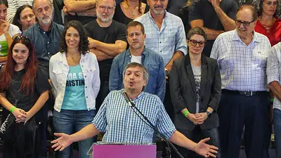 Máximo Kirchner en el plenario de Ferro: "Les pido que acompañen a Cristina" Máximo Kirchner en el plenario de Ferro: "Les pido que acompañen a Cristina"