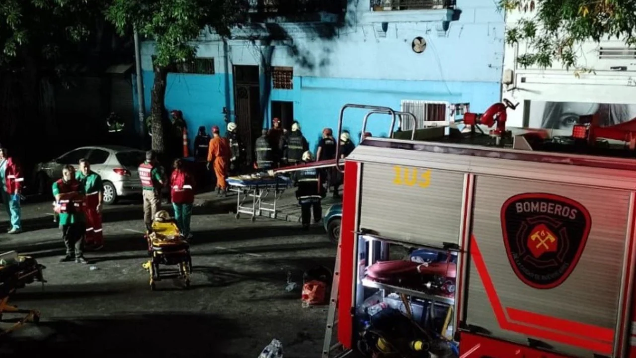 Derrumbe en Floresta: dos muertos y decenas de heridos