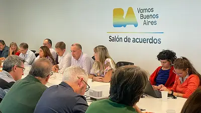 La Ciudad acordó con los gremios educativos una suma adicional del 4% a la paritaria La Ciudad acordó con los gremios educativos una suma adicional del 4% a la paritaria