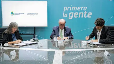 Argentina avanza en el desarrollo del primer reactor nuclear de potencia diseñado y construido en el país Argentina avanza en el desarrollo del primer reactor nuclear de potencia diseñado y construido en el país