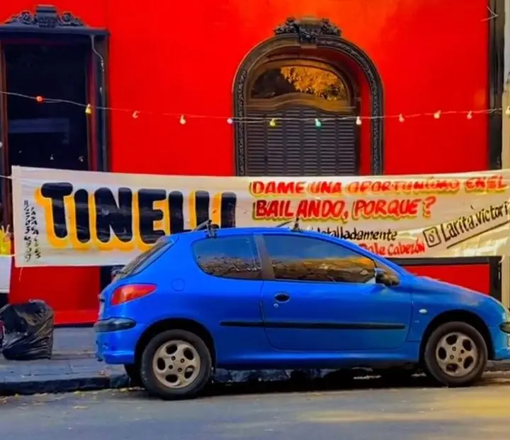 Pasacalle contra Marcelo Tinelli en América