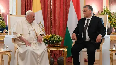 Francisco reclamó a Hungría por migrantes y rechazó la ideología de género Francisco reclamó a Hungría por migrantes y rechazó la ideología de género