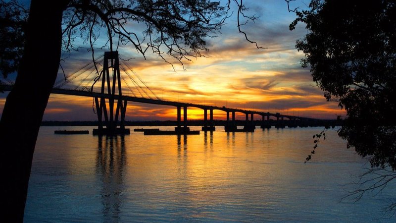Fotografía del puente en la cuidad de Corrientes 