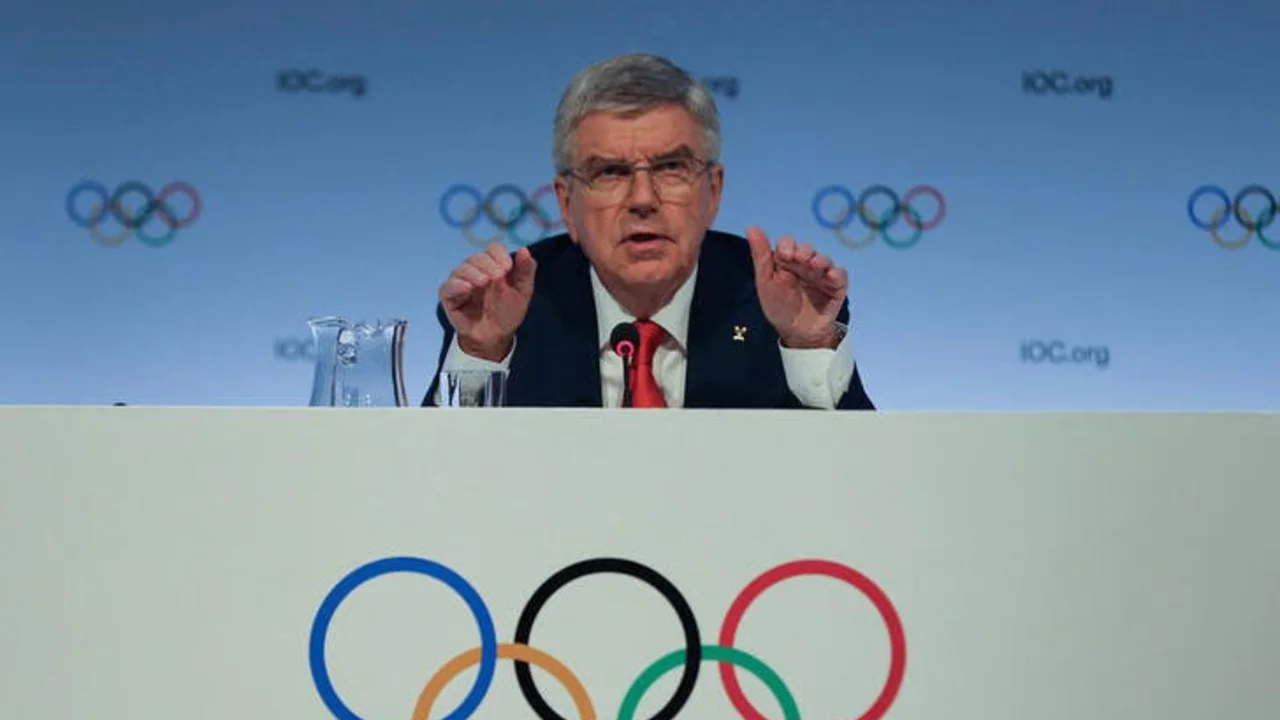Rusia acusa al jefe del Comité Olímpico Internacional de "conspiración" para excluir a sus atletas