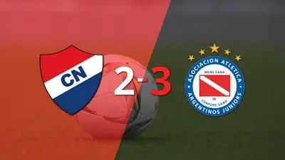 Doblete de Maximiliano Romero en el triunfo 3-2 de Argentinos Juniors frente a Nacional (P) Doblete de Maximiliano Romero en el triunfo 3-2 de Argentinos Juniors frente a Nacional (P)