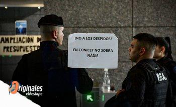 Lista de despidos, policías y llantos: dramática jornada contra los estatales  | Despidos en el estado