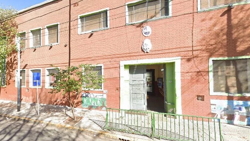 Flores: un nene de seis años sacó un arma cargada con siete balas en una escuela