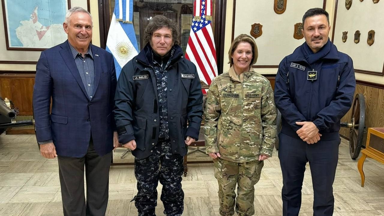 Javier Milei y Estados Unidos frenan el plan de negocios de un íntimo amigo de Mauricio Macri
