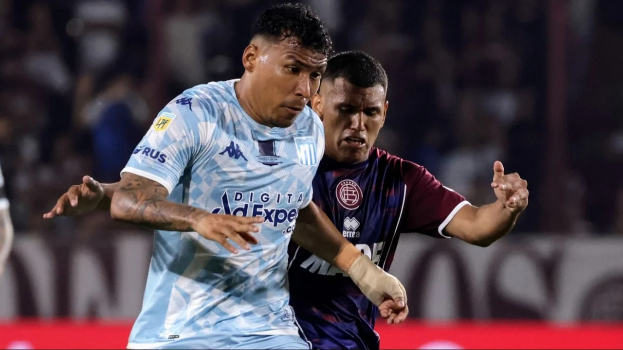 Diego Milito, Racing, Lanús, Copa de la Liga Profesional, deportes