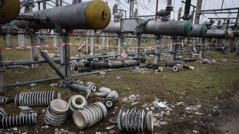 Los ataques aéreos rusos mantienen la presión sobre el sistema energético en Mikoláiv y Odesa
