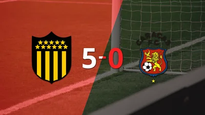 Caracas no opuso resistencia y fue goleado por Peñarol con hat-trick de Maximiliano Silvera Caracas no opuso resistencia y fue goleado por Peñarol con hat-trick de Maximiliano Silvera