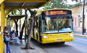 Qué significa que el transporte público sea esencial y cómo afectaría a los usuarios | Transporte público