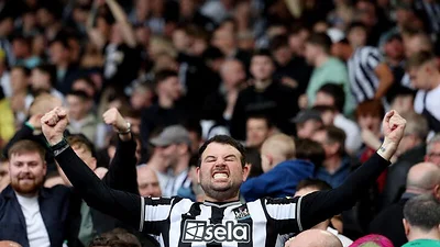 Aficionados sordos del Newcastle inglés vivirán ambiente del estadio gracias a "camisetas sonoras" Aficionados sordos del Newcastle inglés vivirán ambiente del estadio gracias a "camisetas sonoras"
