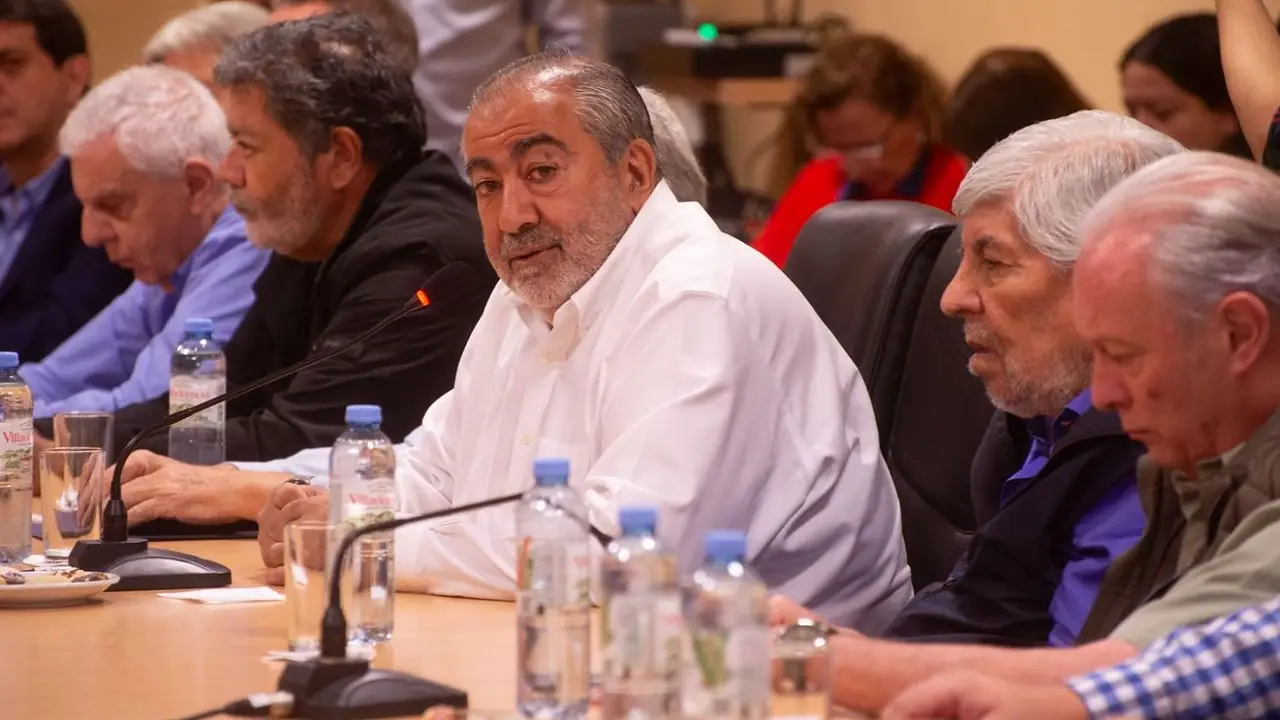 La CGT priorizó mantener la unidad y aprobó un plan de lucha con un paro el 9 de mayo