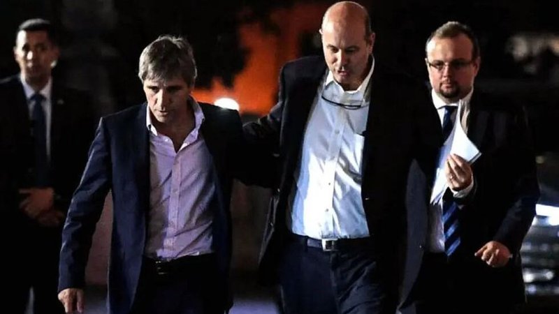 En julio creció la deuda en pesos pero bajaron por pagos vencimientos en dólares