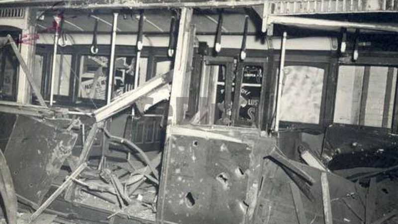 Fotografía que retrata cómo quedó el subte de Buenos Aires tras el atentado de 1953