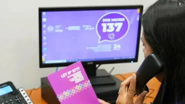 Despidos: denuncian recortes en la línea 137 y el desguace de programas de género