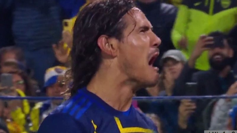 El golazo de Edinson Cavani que hizo delirar a los hinchas de Boca 