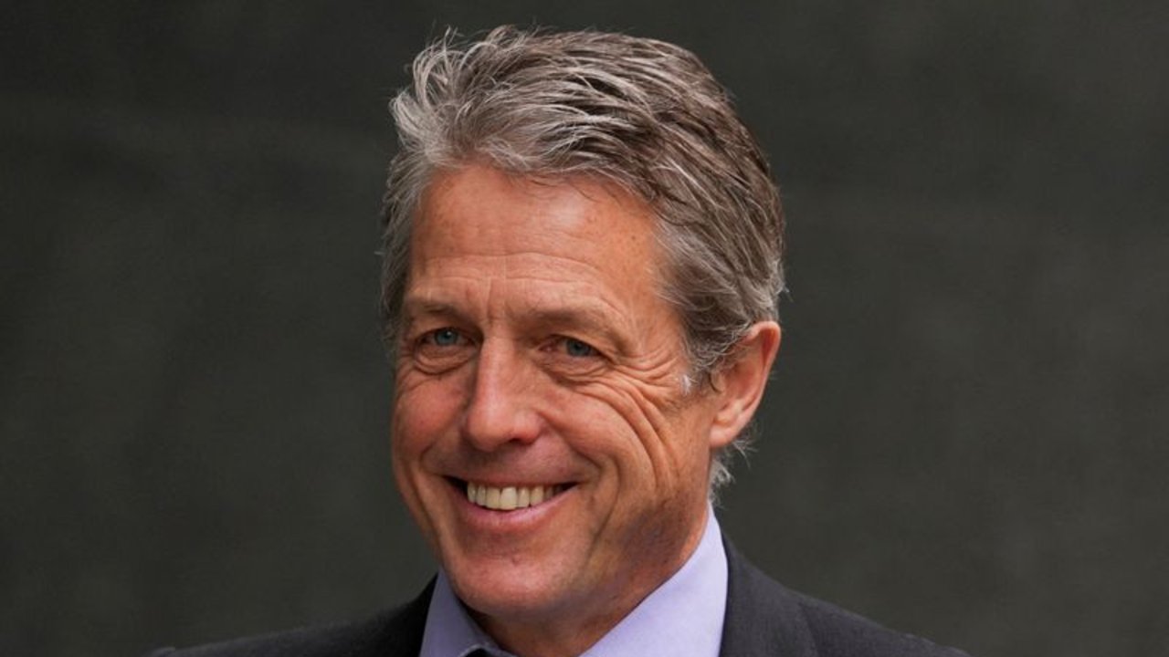 El actor Hugh Grant llega a un acuerdo sobre demanda contra el tabloide The Sun de Murdoch