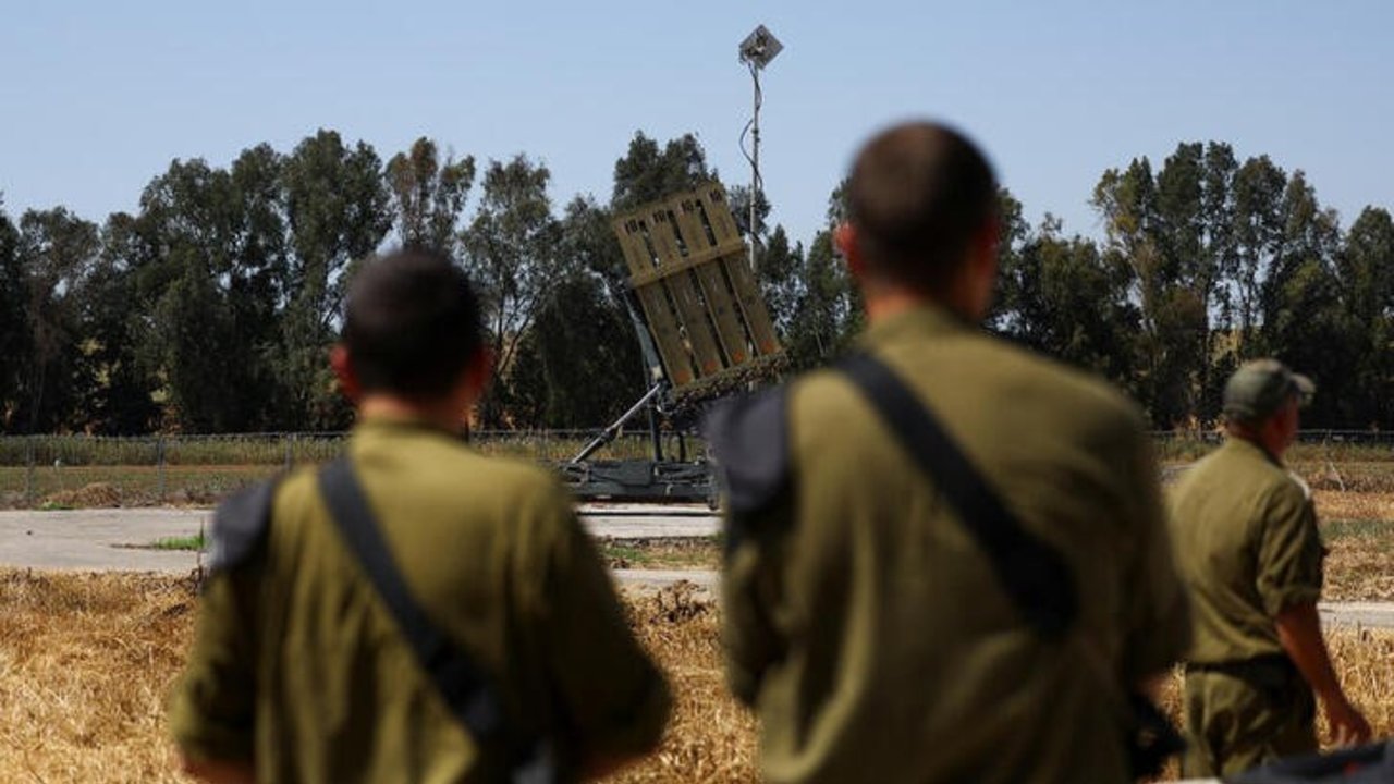 David Cameron dice en Israel que los israelíes han decidido tomar represalias contra Irán