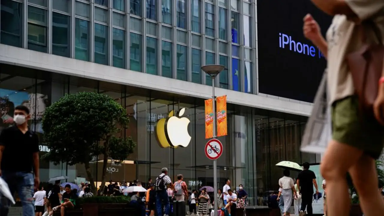 Apple retira WhatsApp y Threads de su tienda de aplicaciones en China por orden del Gobierno