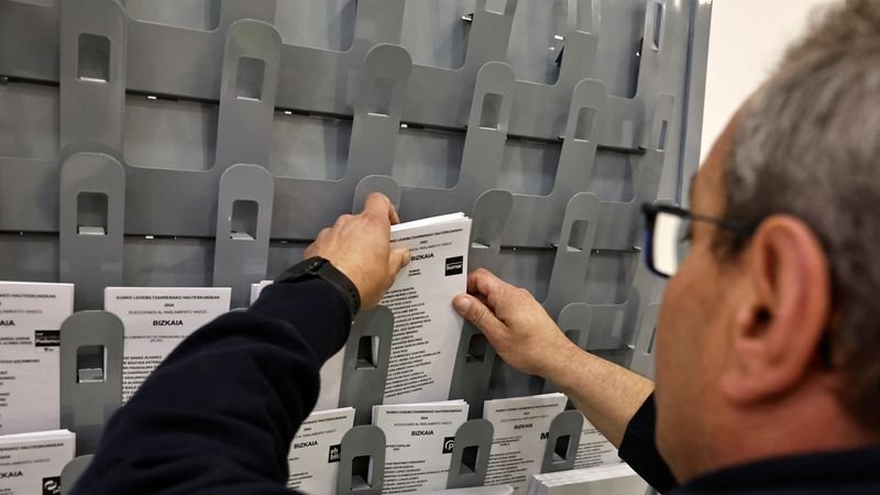 El partido independentista EH Bildu podría ganar las elecciones regionales en el País Vasco