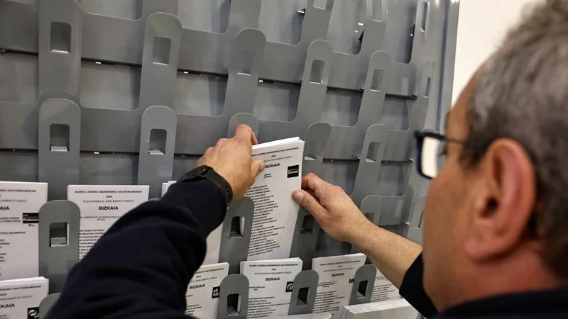 El partido independentista EH Bildu podría ganar las elecciones regionales en el País Vasco
