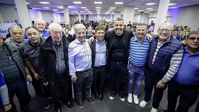 Axel Kicillof y la UOM unidos contra el ajuste: “Hay que cuidar el empleo y garantizar los derecho” Axel Kicillof y la UOM unidos contra el ajuste: “Hay que cuidar el empleo y garantizar los derecho”