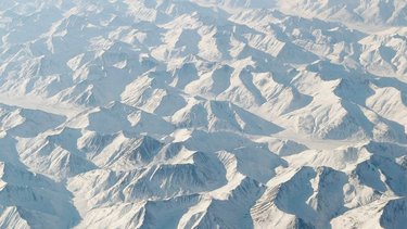 EEUU restringe perforación y minería en zonas naturales de Alaska, irritando a cargos estatales