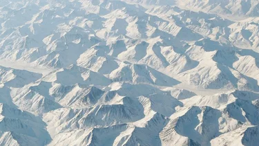 EEUU restringe perforación y minería en zonas naturales de Alaska, irritando a cargos estatales