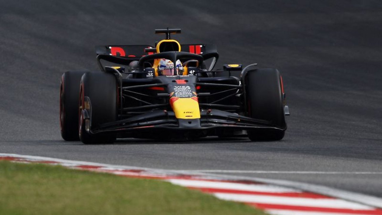 Un dominante Verstappen logra la pole número 100 de Red Bull en la F1