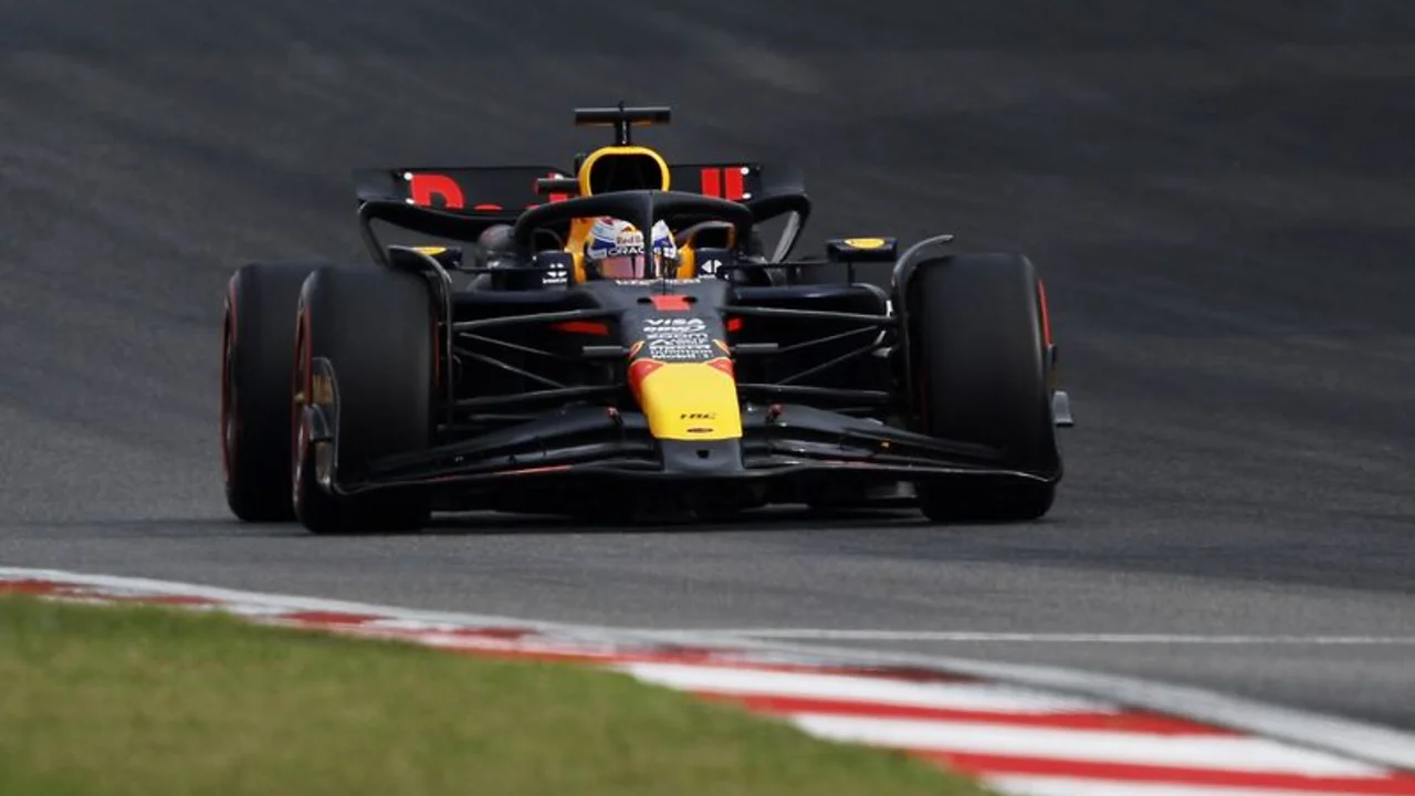 Un dominante Verstappen logra la pole número 100 de Red Bull en la F1
