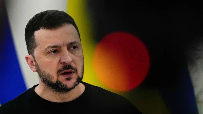 Zelenski insta a acelerar la aprobación en el Senado de la ayuda a Ucrania y la transferencia de armas