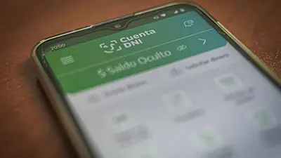 Aplicación de la Cuenta DNI en un teléfono celular Aplicación de la Cuenta DNI en un teléfono celular