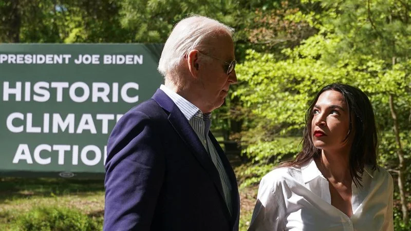 Biden y Ocasio-Cortez se reúnen mientras la política de Israel veja a algunos liberales