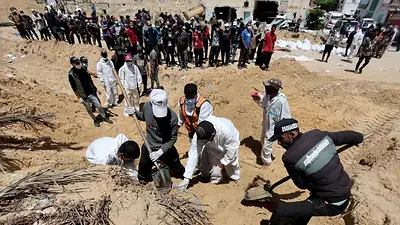 Turk, de la ONU, dice estar "horrorizado" por los informes sobre fosas comunes en hospitales de Gaza Turk, de la ONU, dice estar "horrorizado" por los informes sobre fosas comunes en hospitales de Gaza