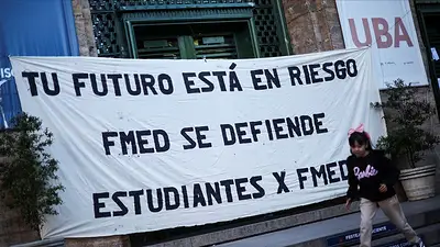 Masiva protesta universitaria amenaza con jaquear a Milei en Argentina Masiva protesta universitaria amenaza con jaquear a Milei en Argentina
