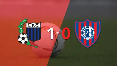 Liverpool (U) venció a San Lorenzo 1 a 0 en el estadio Centenario Liverpool (U) venció a San Lorenzo 1 a 0 en el estadio Centenario