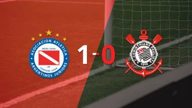 Con un solo gol, Argentinos Juniors derrotó a Corinthians en el Semillero del Mundo