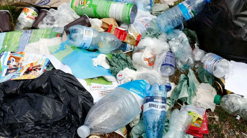 El Parlamento Europeo apoya las medidas contra los envases de plástico de un solo uso